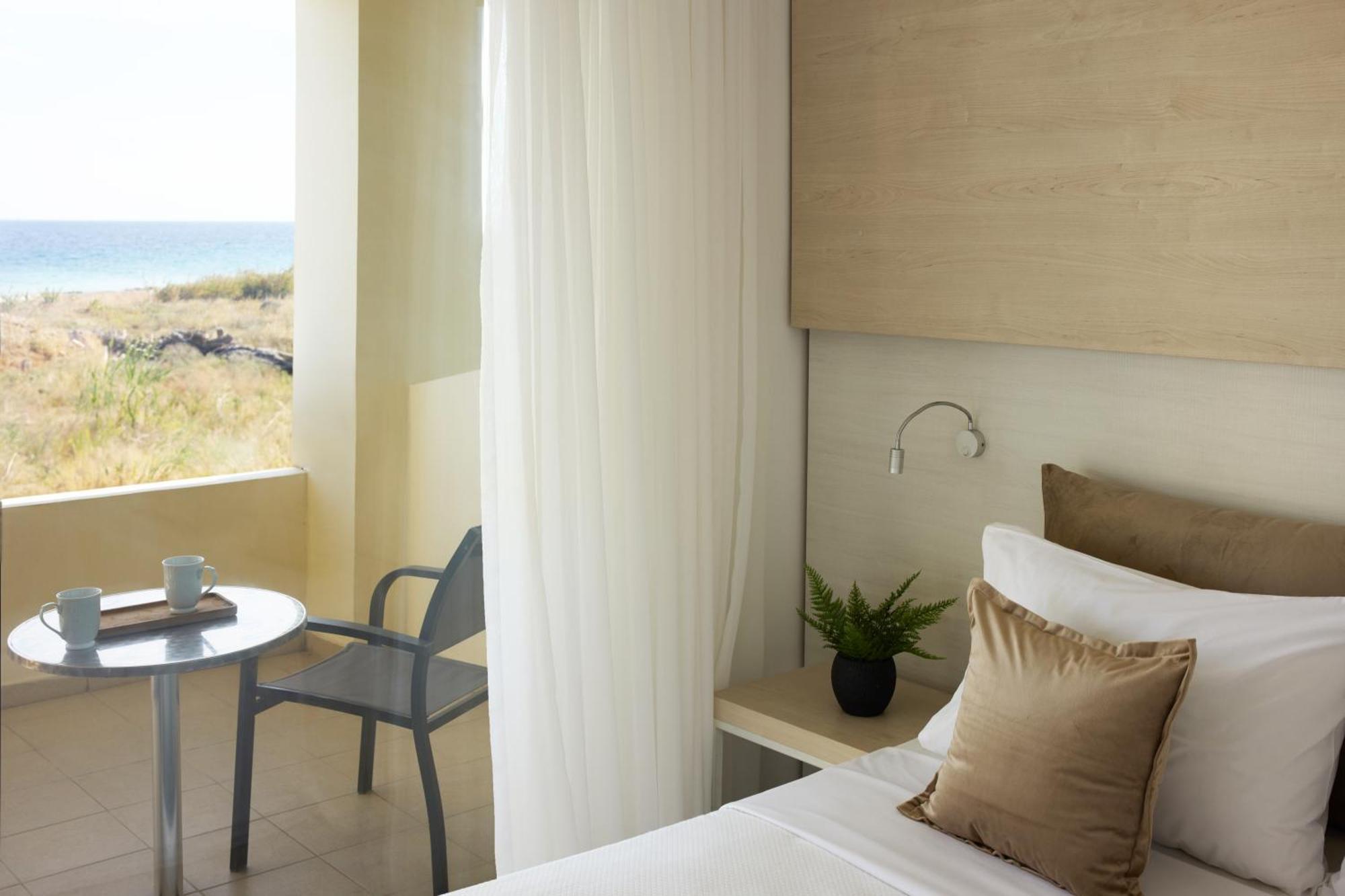 Blue Bay Beach Resort Ialysos  Buitenkant foto